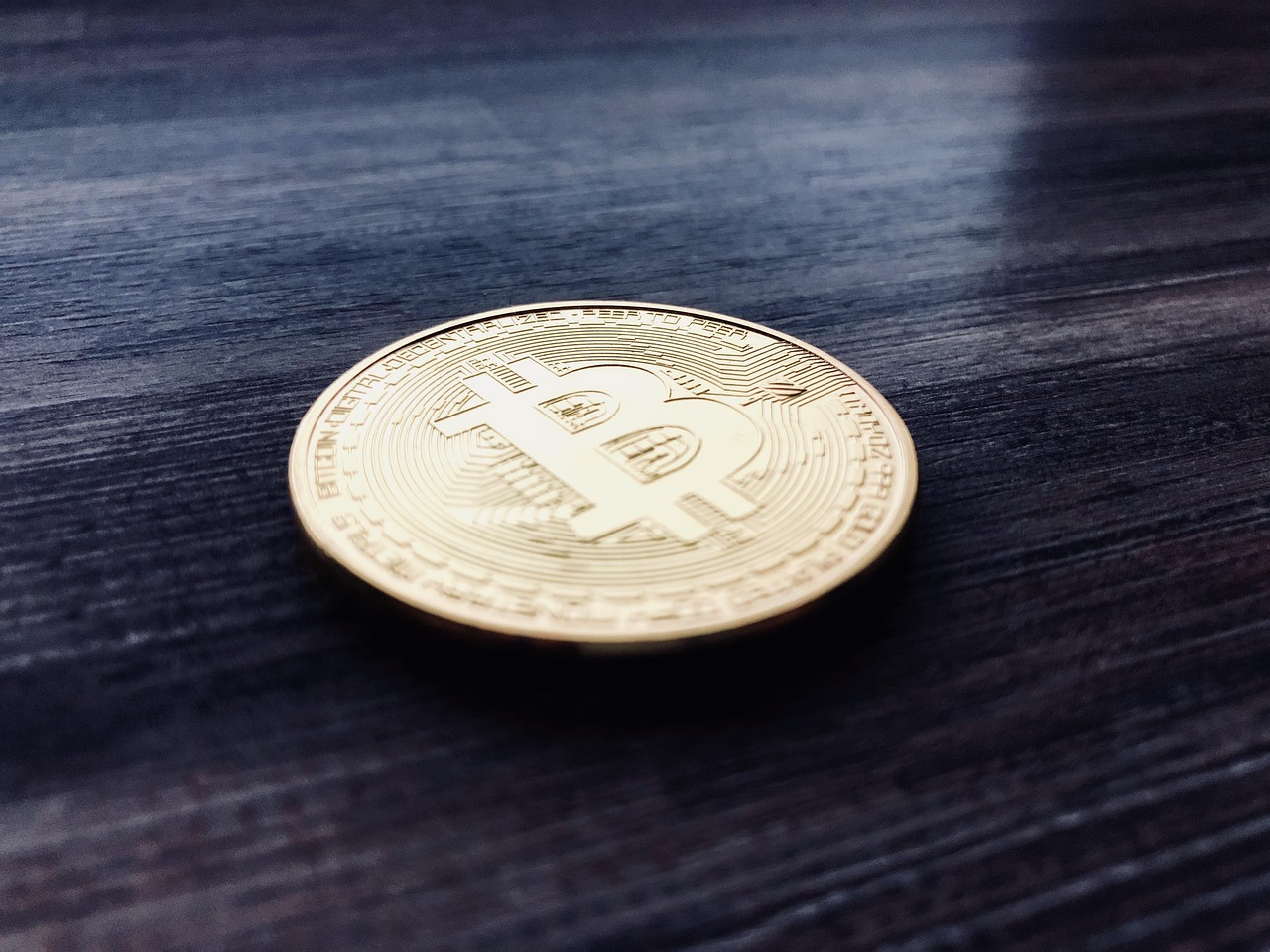 AI概念币ACT、IP 同步暴跌20% 又迅速反弹！诡异的币价走势引热议